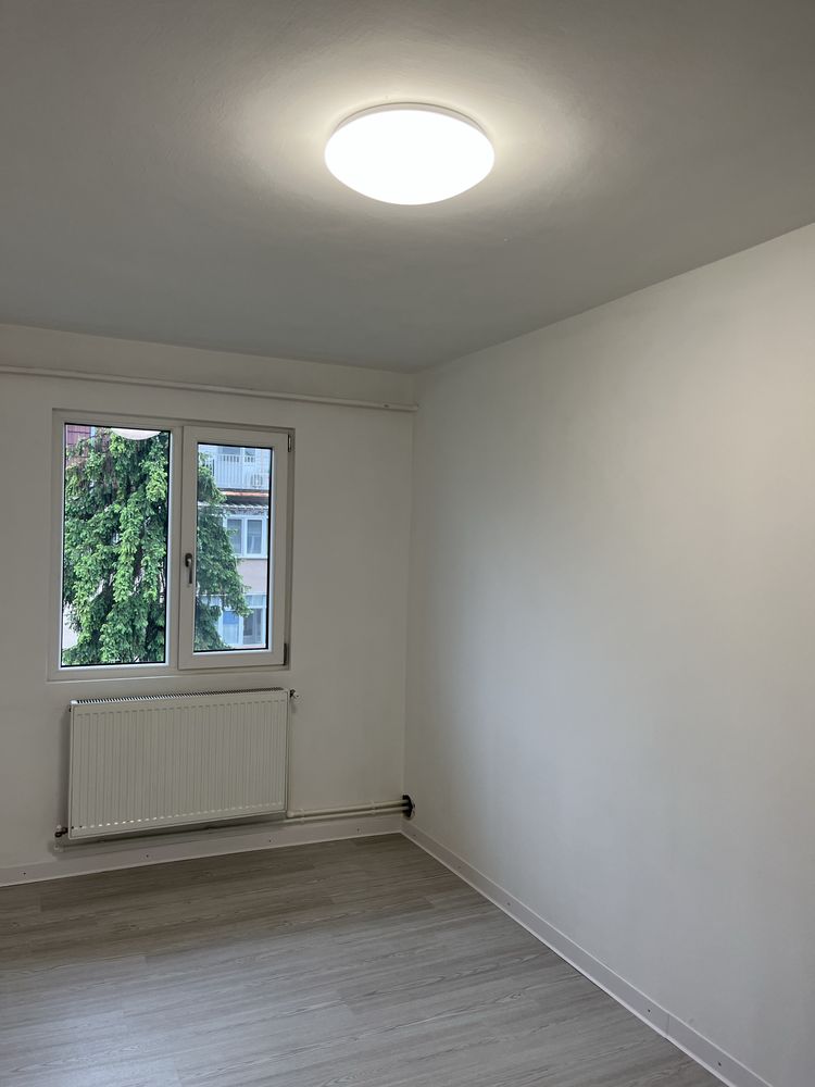 Proprietar vand apartament