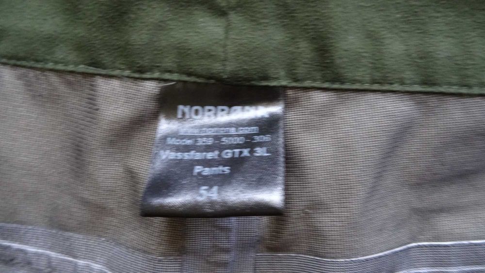 norrona XXL яке и XL панталон модел vassfaret gore tex GTX