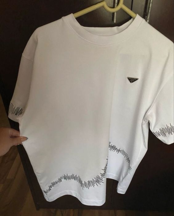 Vand Tricou Prada