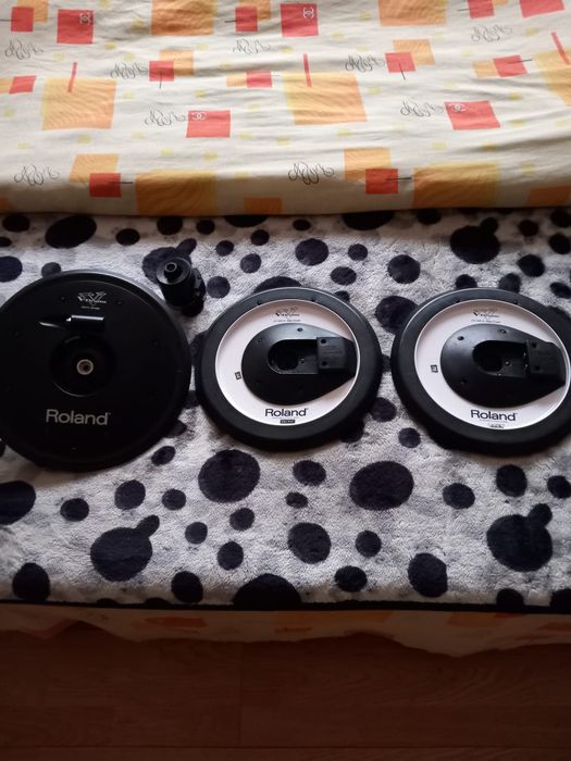 Vând schimb procesor Roland TD 12și cinele WH11 și crash ride CY12 dua