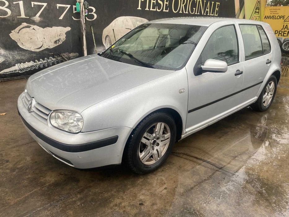 dezmembrez vw GOLF 4 1.4i cod motor AXP/usa fata golf 4/bara fata golf