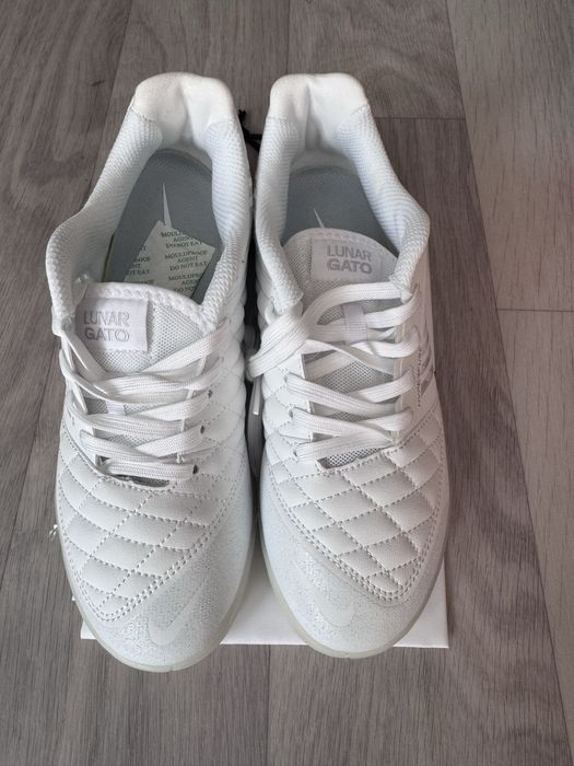 продам футзальную обувь Nike Lunar Gato