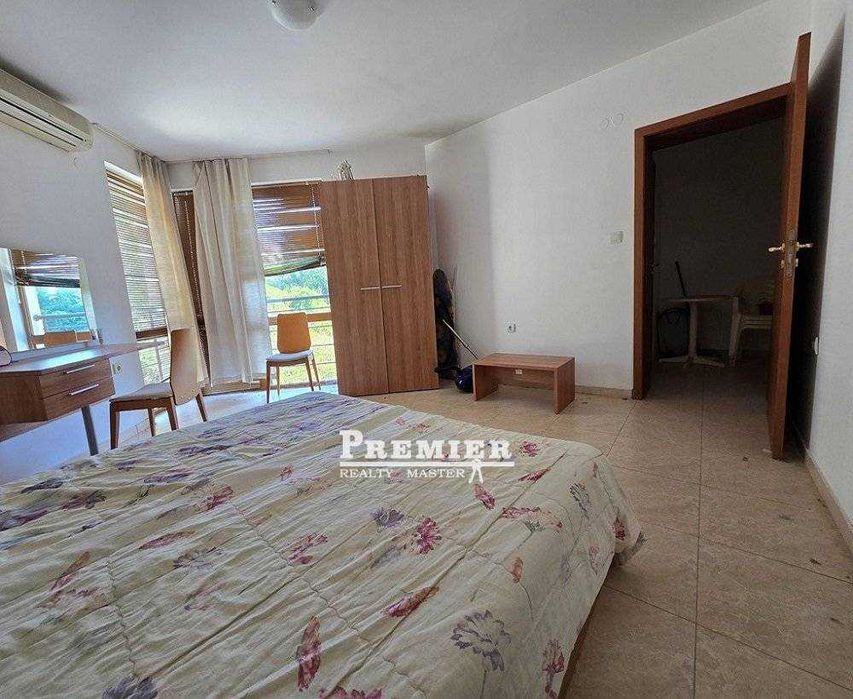 Продава се Тристаен апартамент в Свети Влас - 100 кв.м за 9800 €/кв.м - Снимка #2