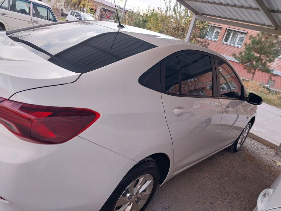 Onix LTZ turbo sotiladi