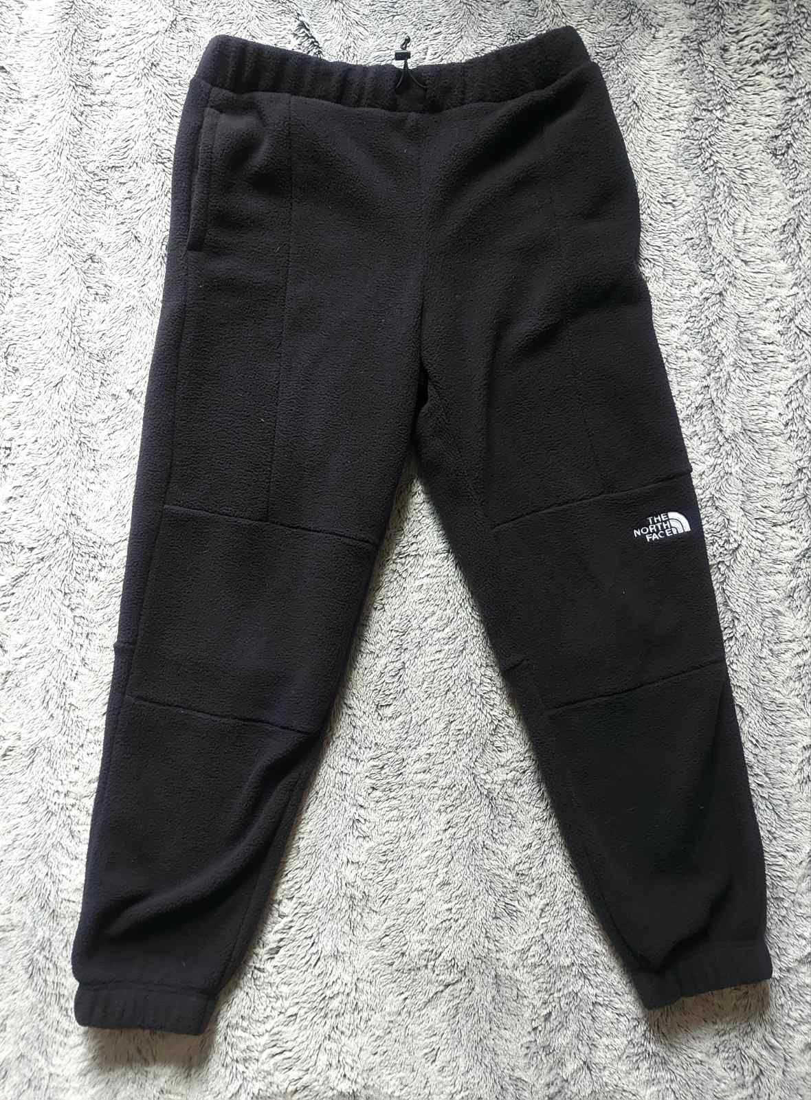 The North face pants , размер Л/34, поларени, модерна кройка