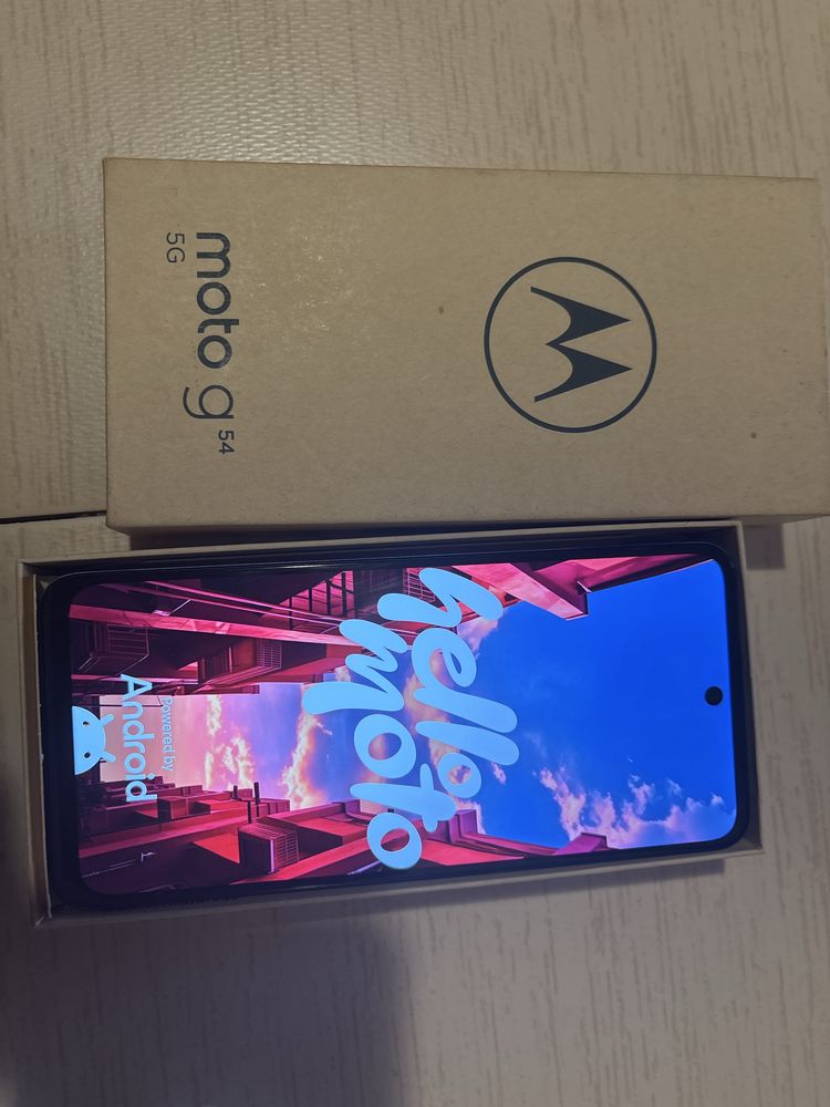 Motorola g54 cu 5G la cutie merge in orice retea