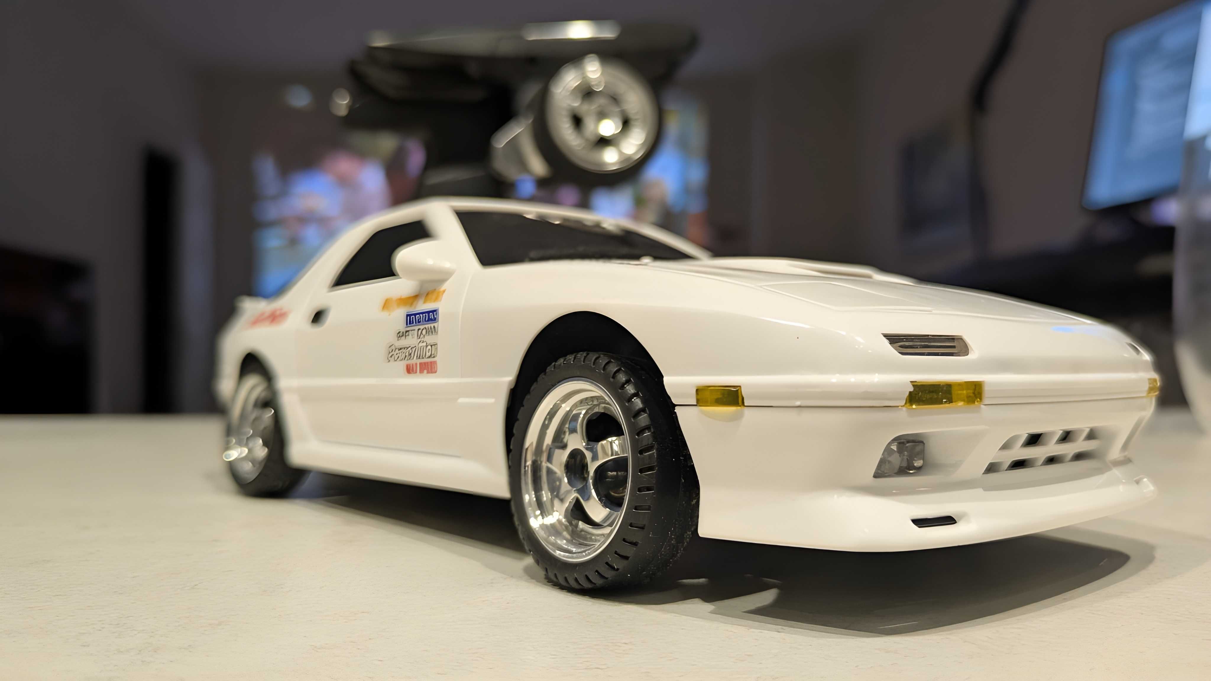 Полупрофесионална RC Дрифт Количка Initial D Mazda Savanna RX-7