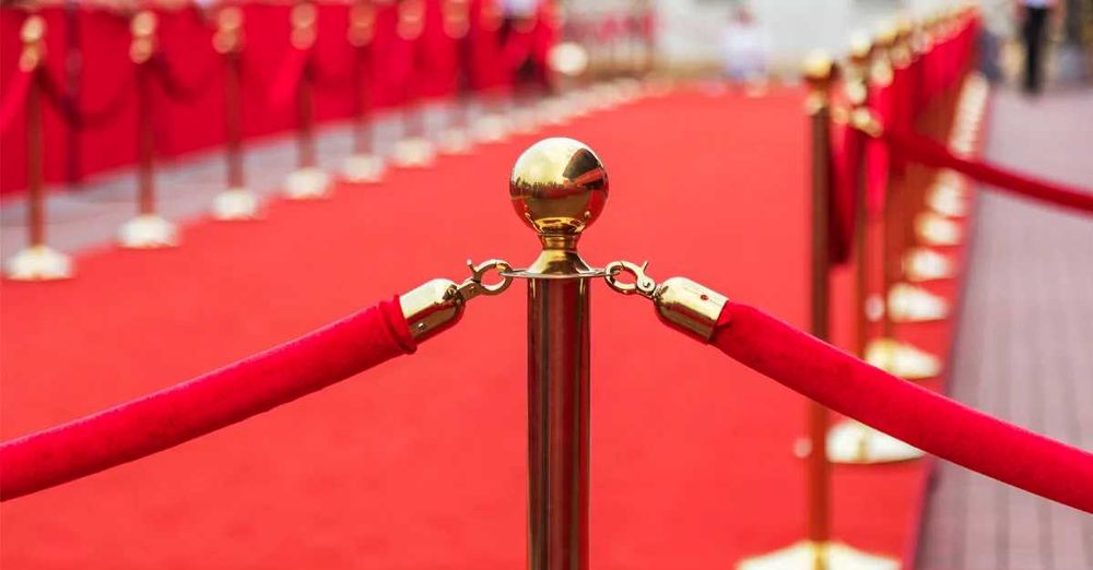 Аренда и продажа ограничительных стоек