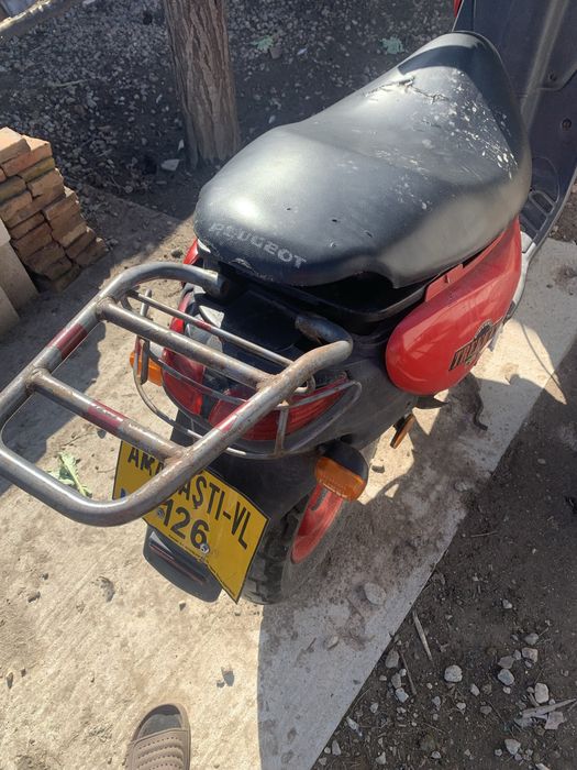 Vand scuter peugeot traker