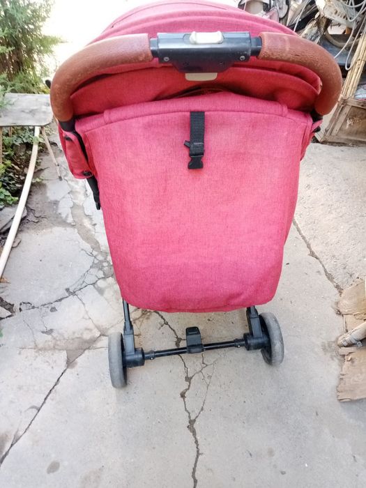 Коляска прогулочная