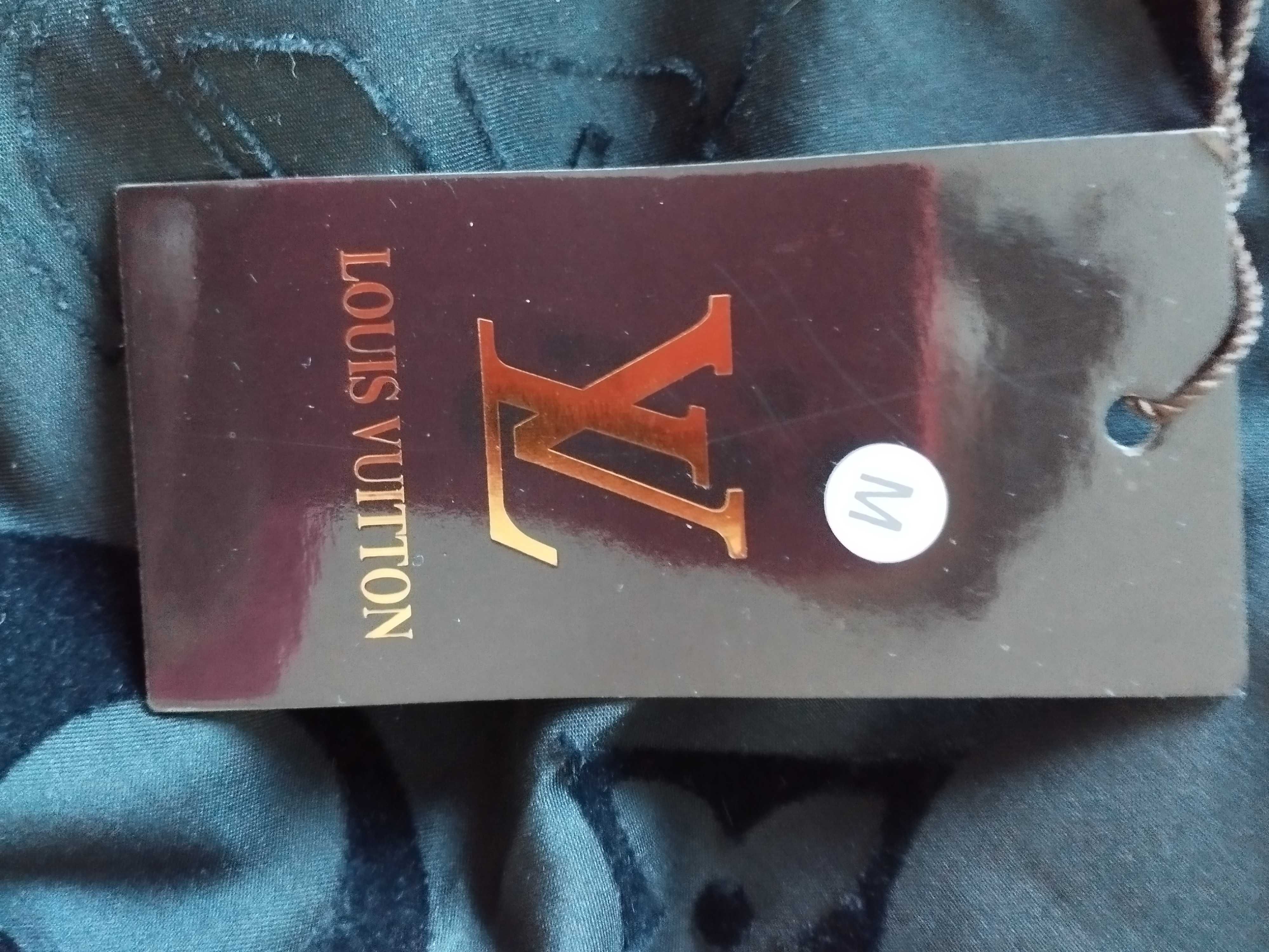 Якенце LOUIS ...