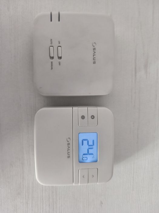 Set termostat wireless Salus RT510RF + RXRT510 – funcțional, stare foa