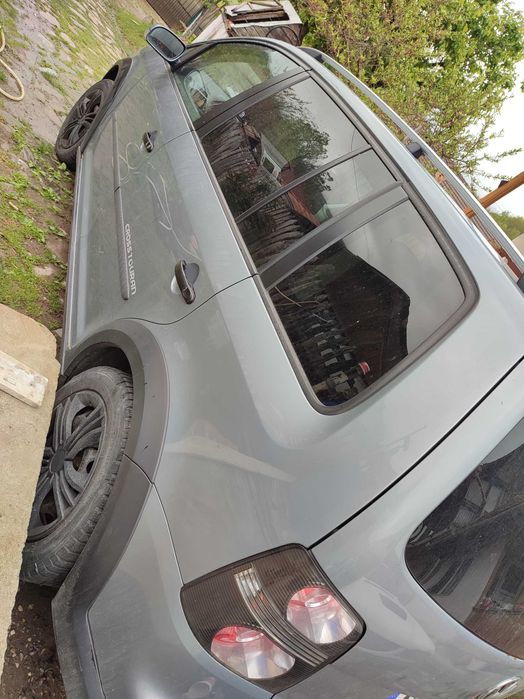 Volkswagen Cross Touran