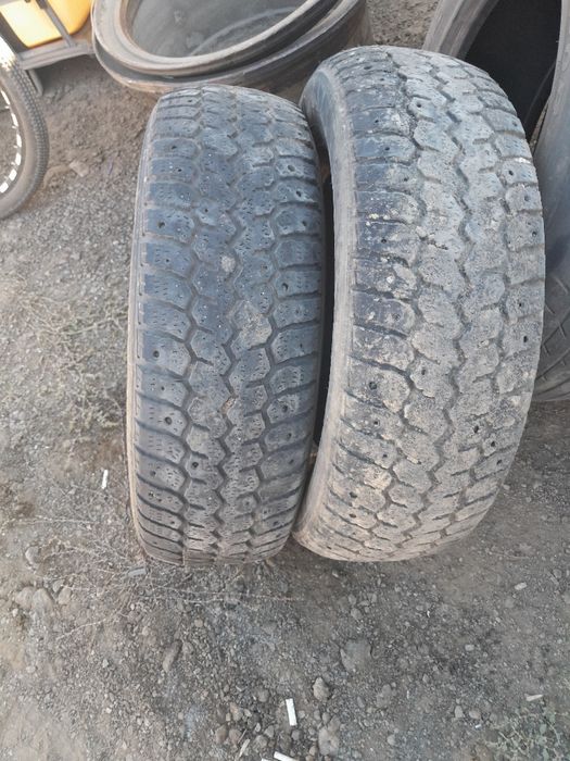 Продам 2 покрышки 185/70 14