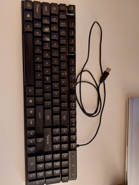 Tastatura Spacer