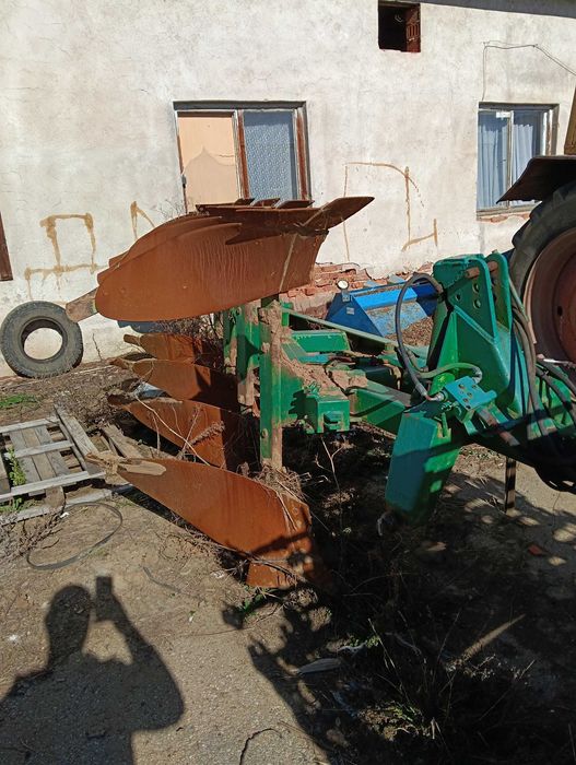 Плуг Dowdeswell 3+1