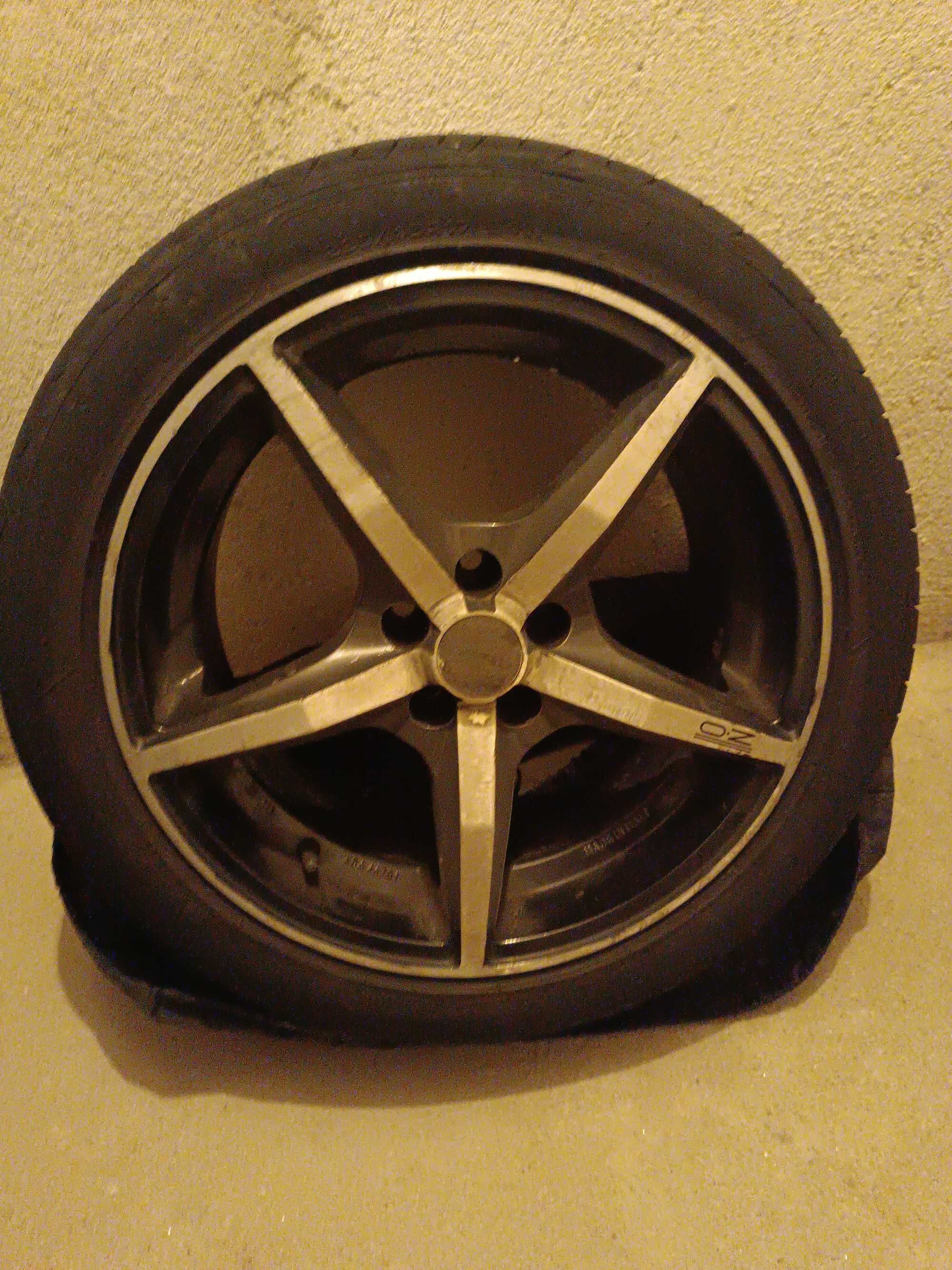 Джанти OZ Canova Black 17" с гуми 225/45/17 GOODYEAR EFFIGRIP