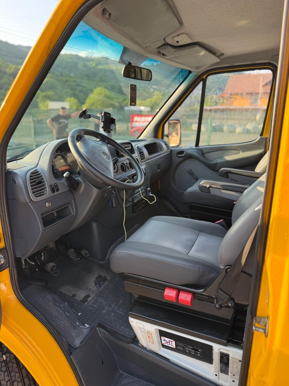 Vând Mercedes Benz Sprinter 311