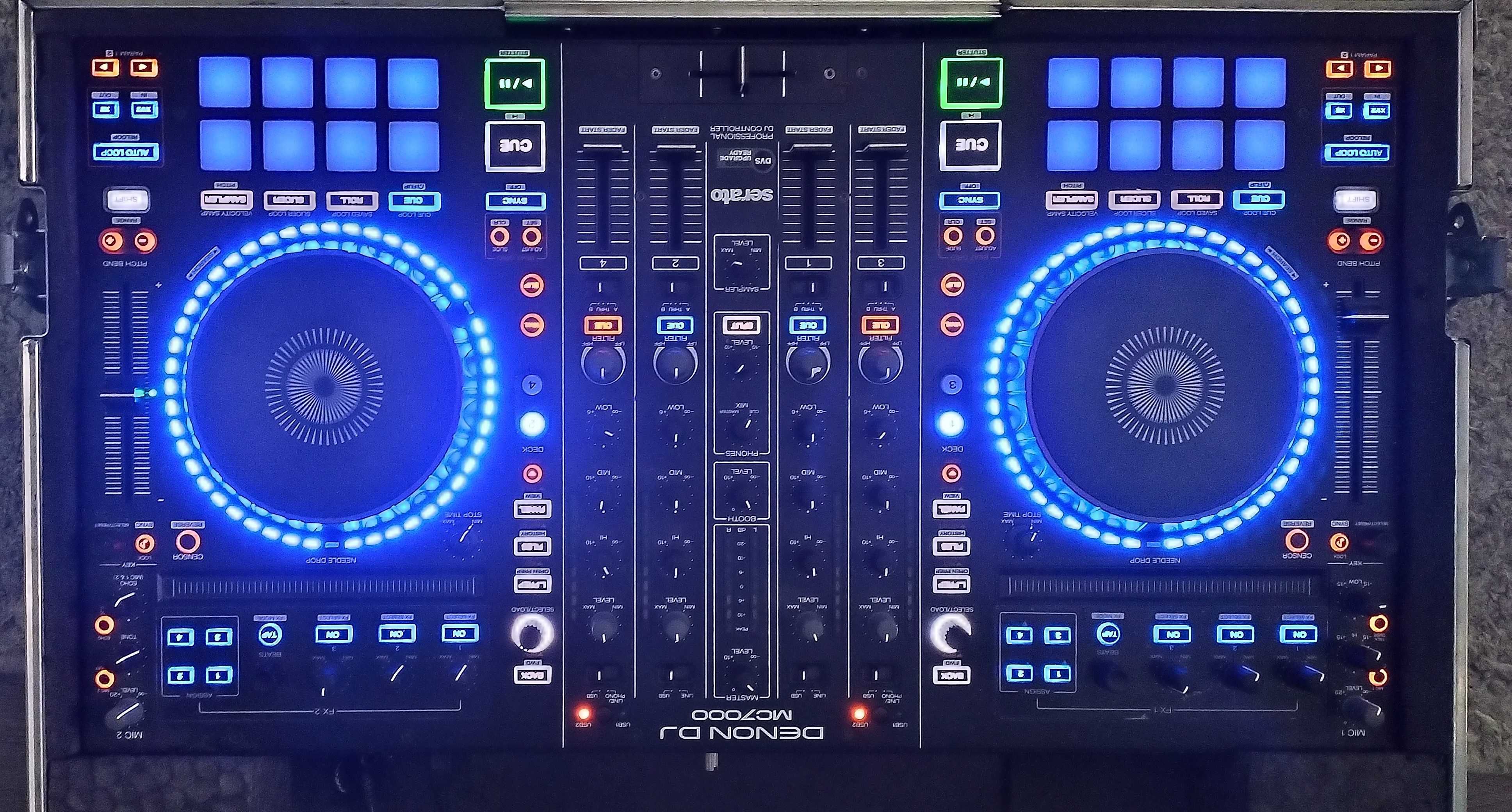 Продавам 4 канална DJ конзола Denon MC7000 + кейс