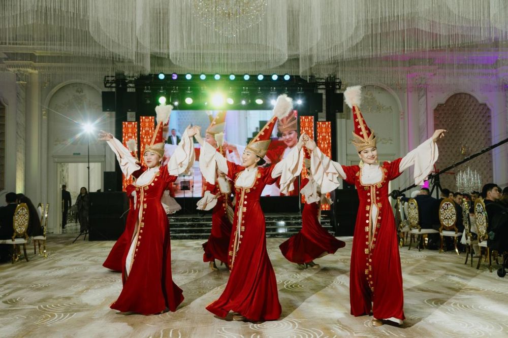 Продам национальные костюмы!