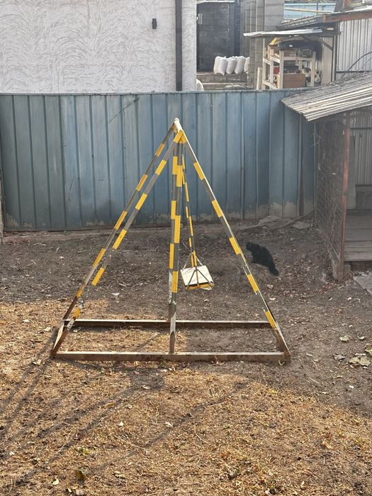 Качеля  железная прочная