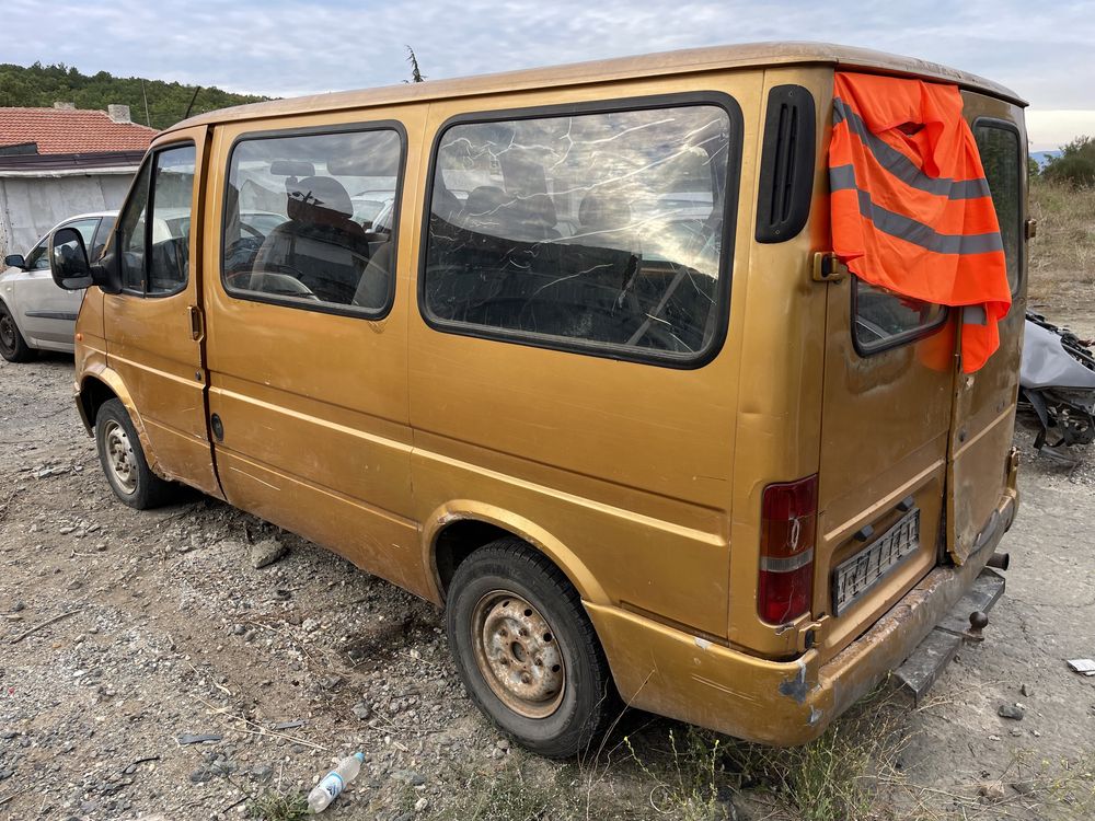 Ford Transit 2.5d 1995 На Части