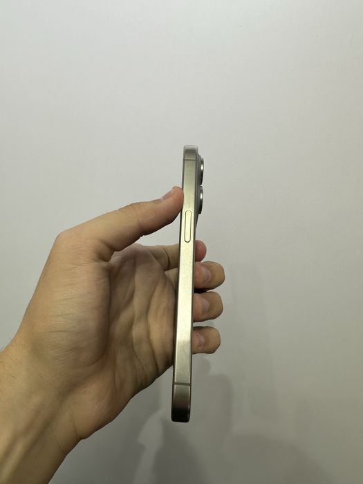 iphone 15 pro natural 128 gb 85 % korobka bor