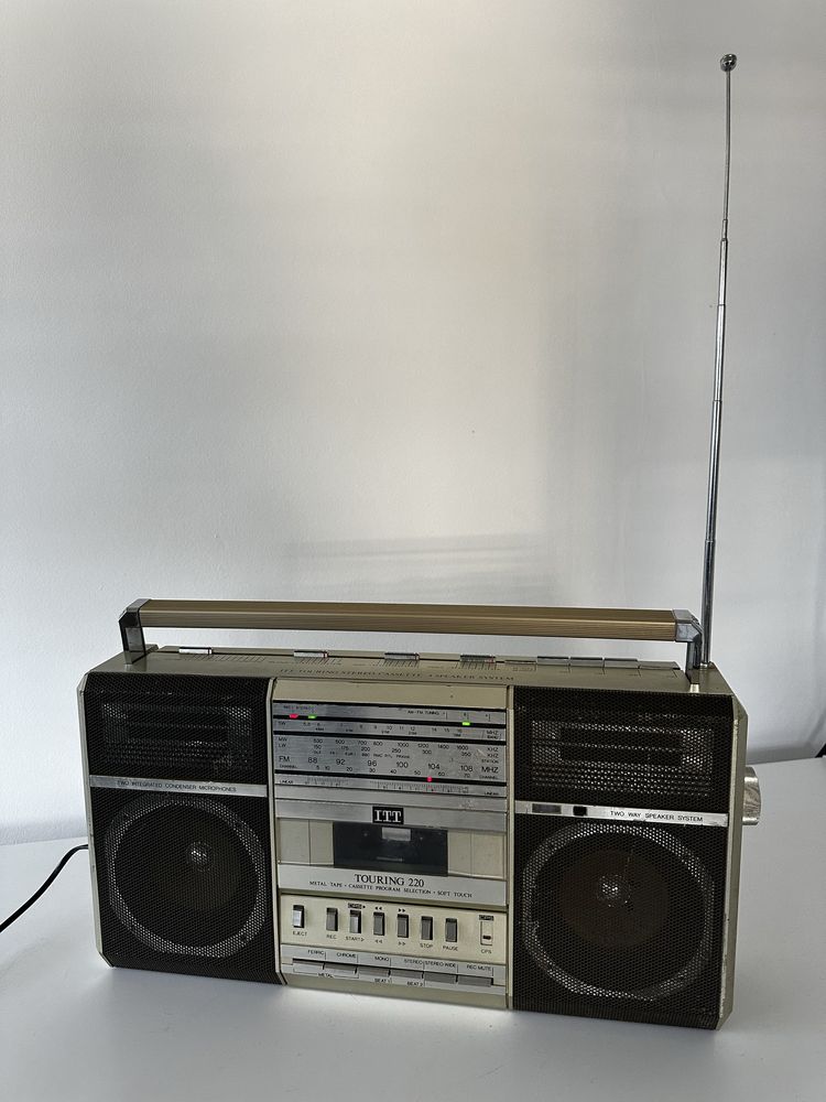 Vintage Radio Casetofon BoomBox ITT Touring 220