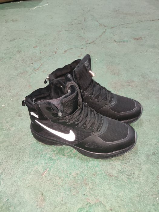 Продам мужскую обувь