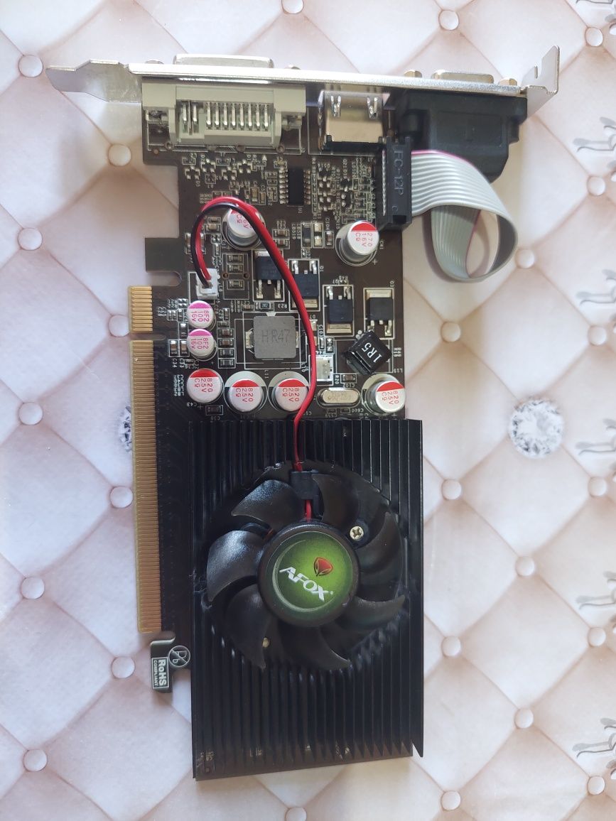 Видеокарта Nvidia Geforce GT-210 1Gb DDR2.