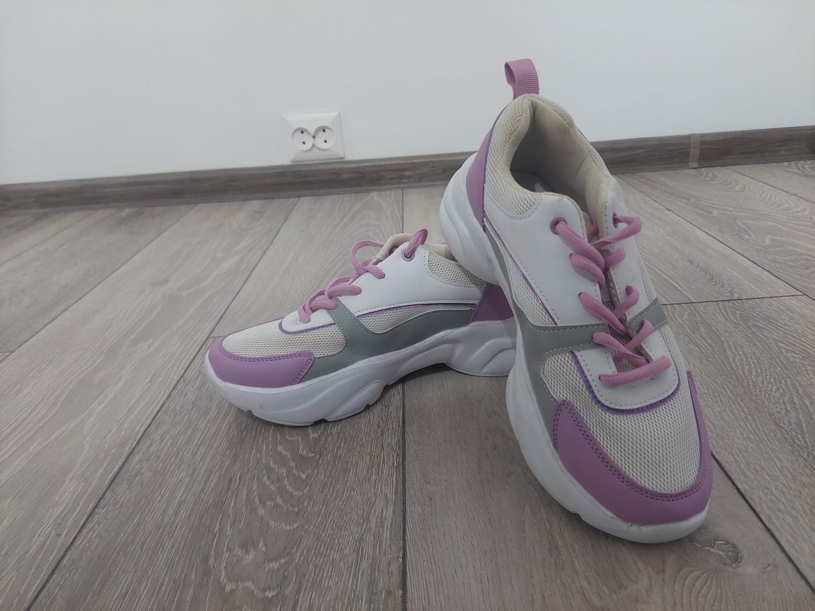 Adidași femei roz