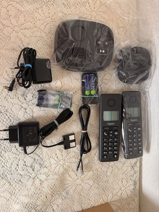 Set telefoane fixe NOI