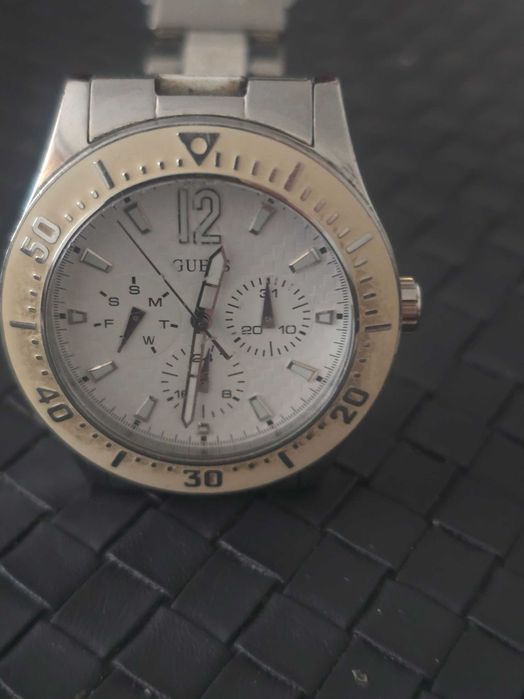 Дамски часовник GUESS