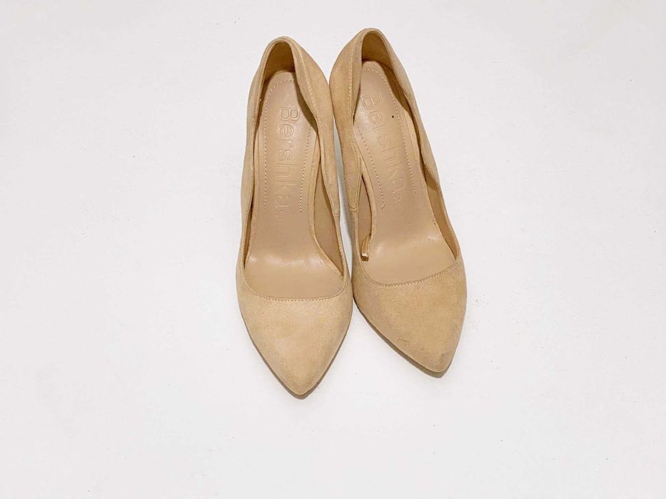 pantofi crem bershka