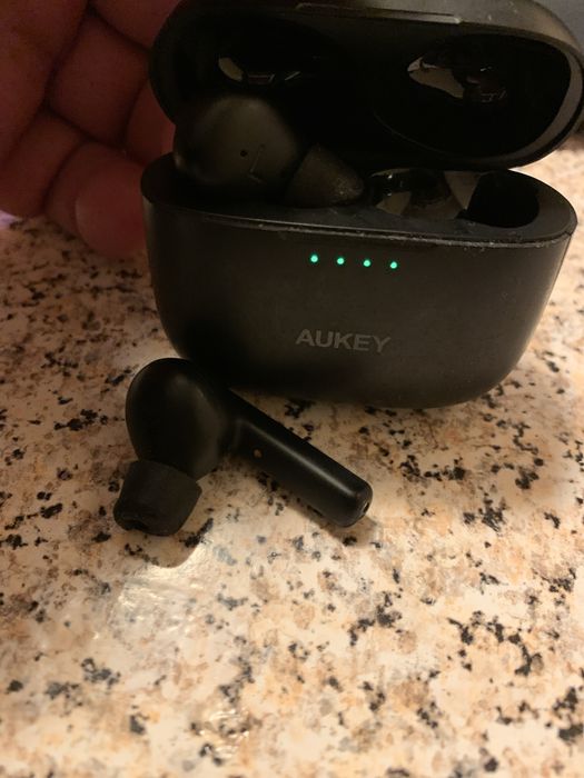 Casti bluetooth wireless in ear Aukey