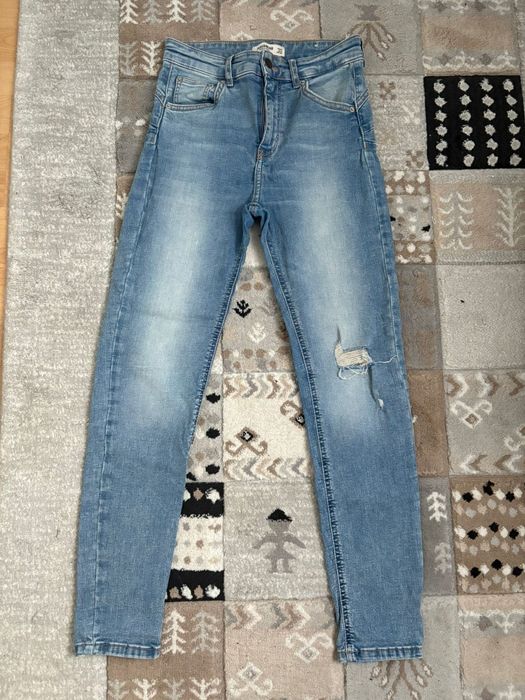 Blugi Pull&Bear albastri