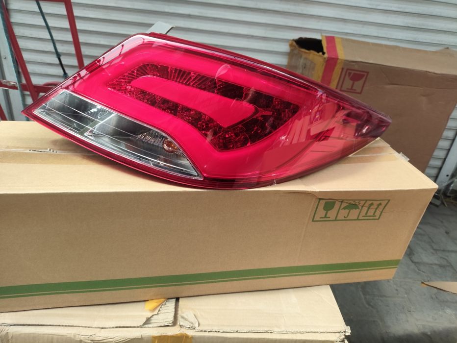 Задний фонарь акцент рестайлинг диодные