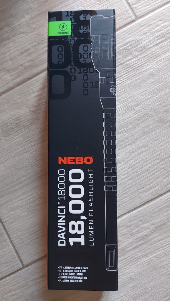 Vând lanternă drumeții Nebo 18000