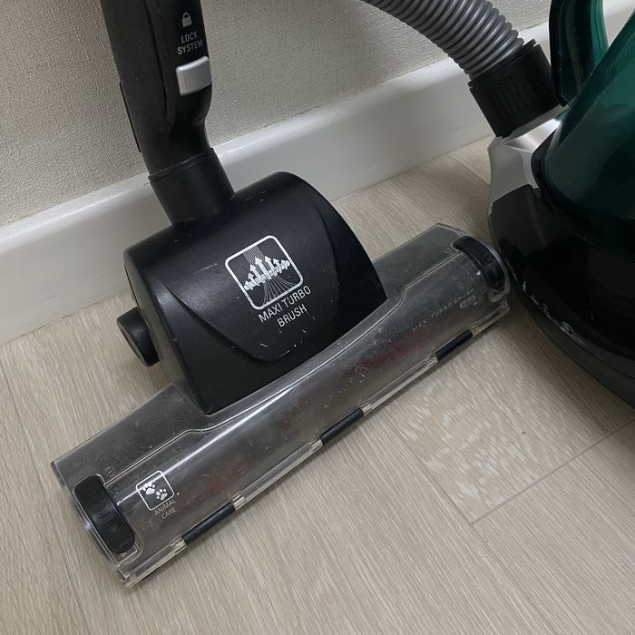 Пылесос Tefal Silence Force Cyclonic TW7272EA