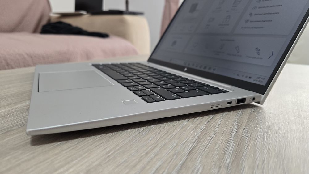 Laptop Hp ElteBook 845G9 AMD Ryzen5 PRO6650U,8Gb, ssd 256GB, 14.1WUXGA