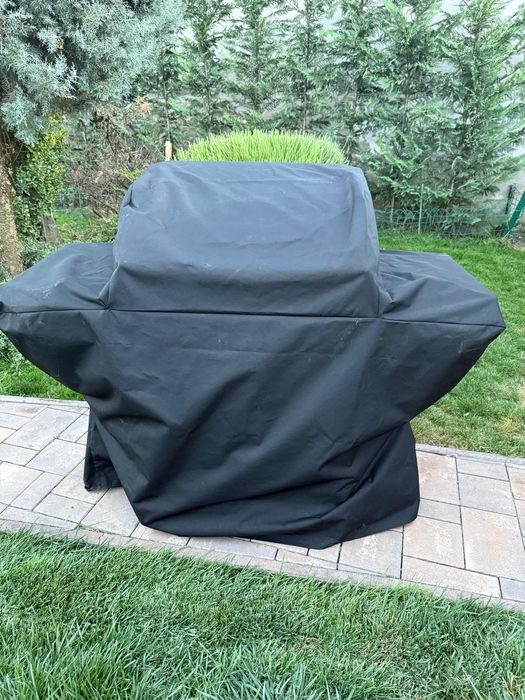 Grătar profesional pe gaz Char-Broil cu husă protecție și covor