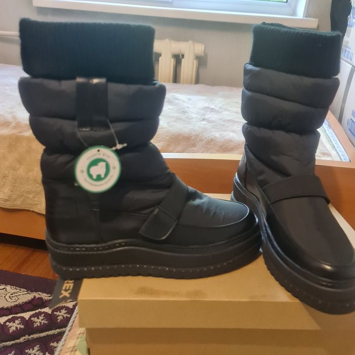 Срочно продам сапоги