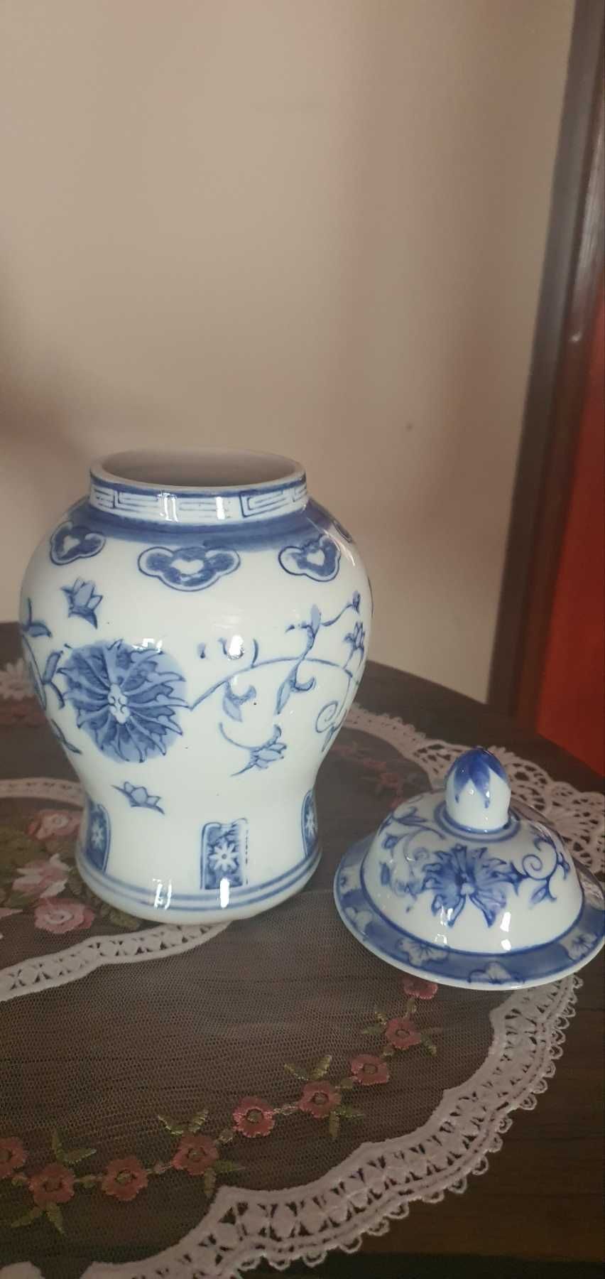 Порцеланови буркани