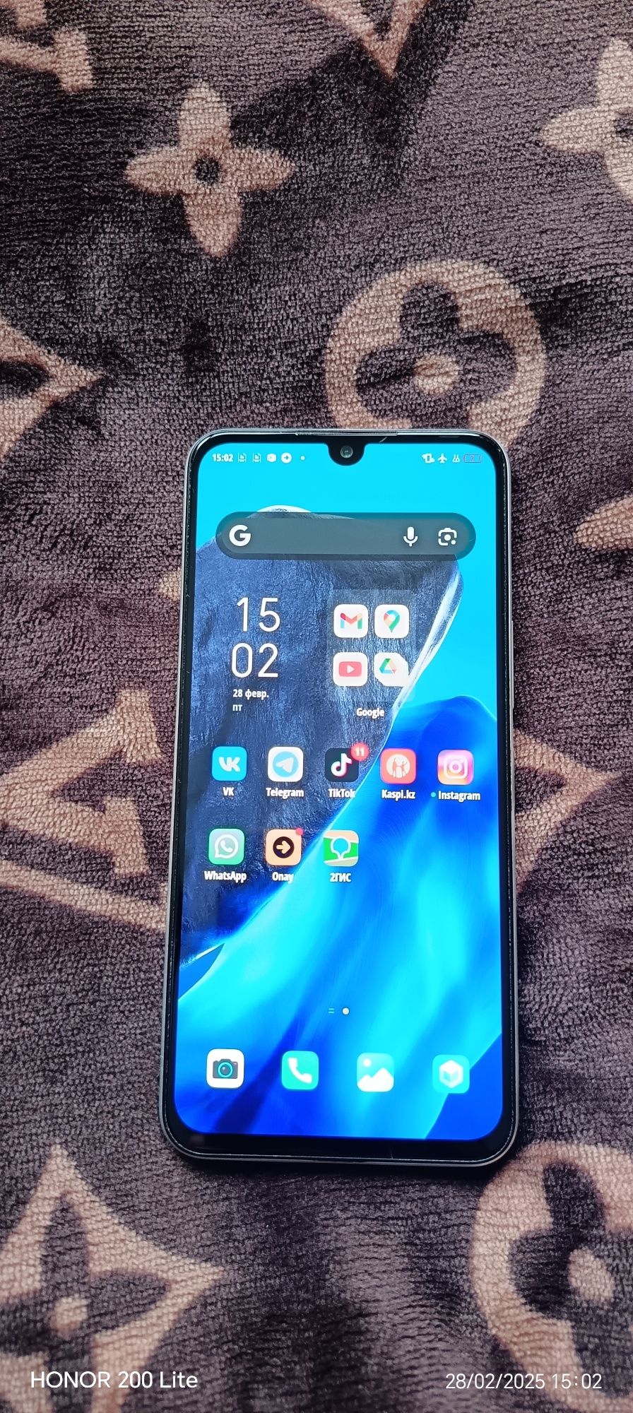 Продам в хорошем состоянии смартфон Infinix note 11