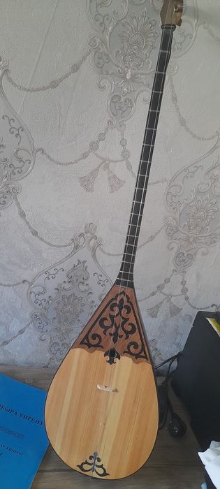 Домбыра сатылады