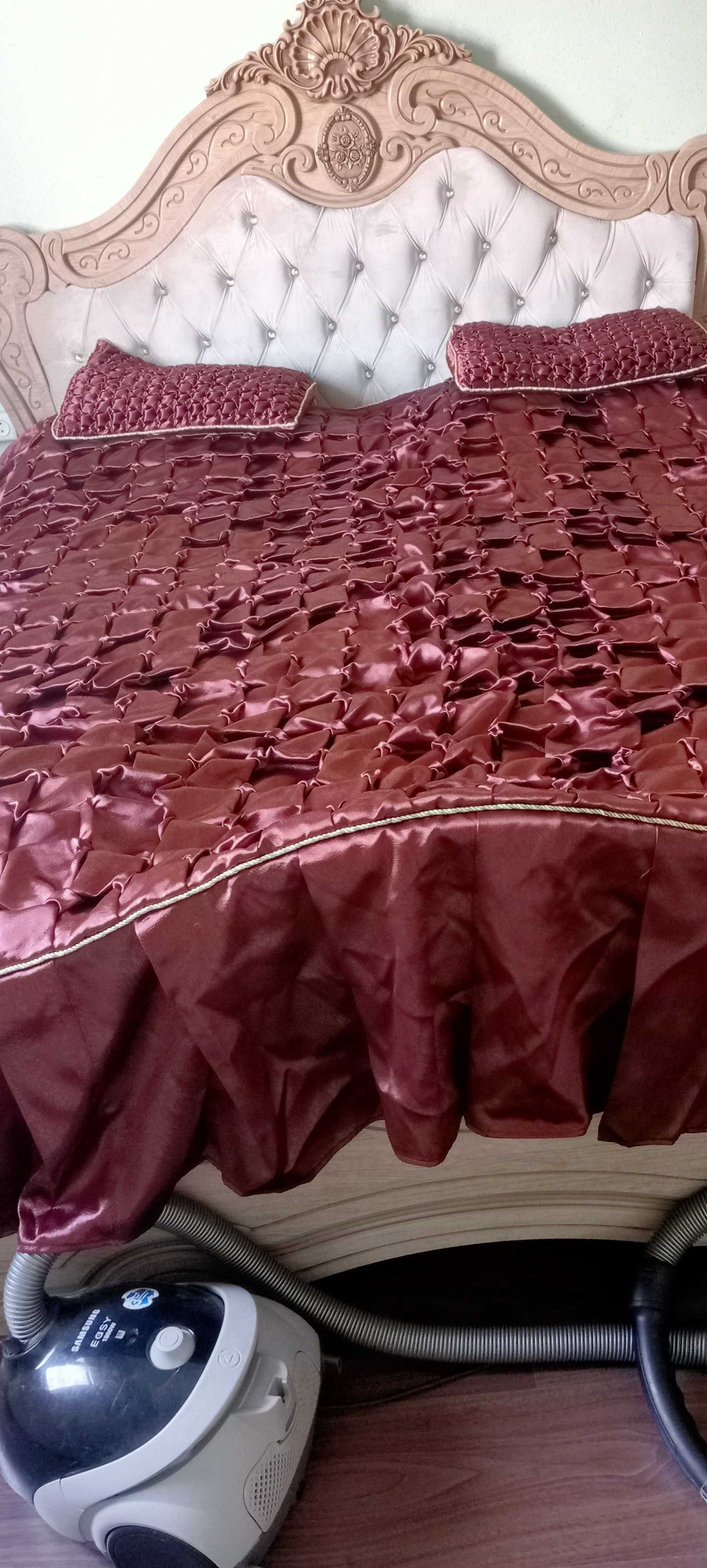 Pakrival spalniy divan uchun