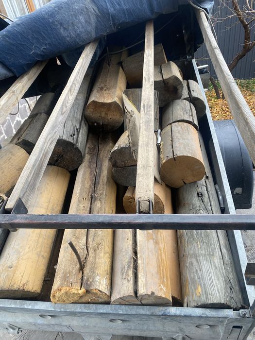 Отдам остатки бревен .