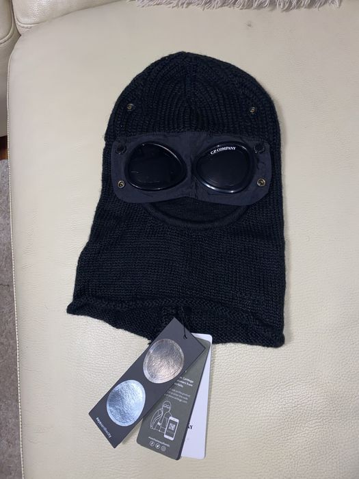 C.P company маска