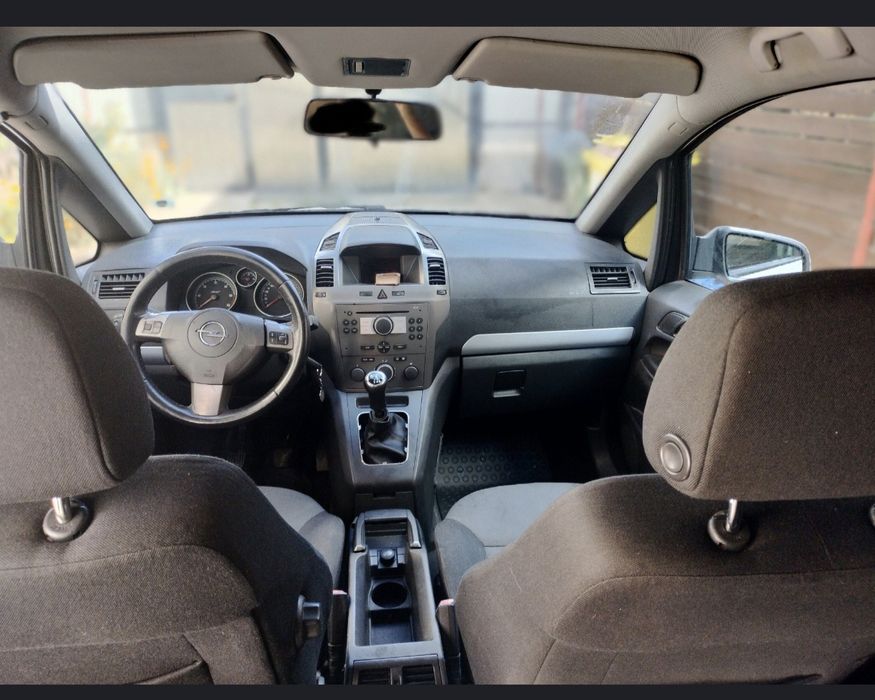 Opel Zafira b.   .