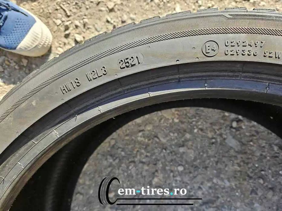 SET 2 Anvelope Iarna 235/40 R19 BARUM Polaris 5 96V